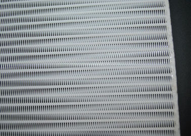 ตาข่ายเกลียวโพลีเอสเตอร์วนรอบขนาดเล็กตาข่ายสายพานลำเลียงสำหรับทำกระดาษ