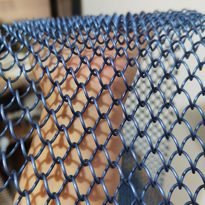สีทองคํามืออาชีพประดับโลหะ Chain Link Coil Drapery Mesh สําหรับห้องแบ่ง